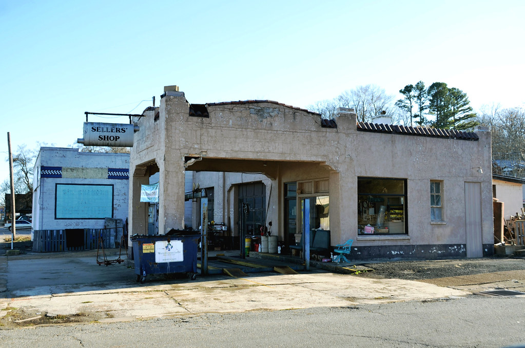 Missouri, Thayer, Sinclair Gas Station; Sellers' Shop Flickr