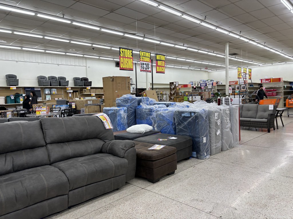 Big Lots Closing in Sylmar CA FFL_RetailPosts Flickr