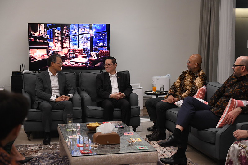 SecretaryGeneral of ASEAN joins farewell dinner for Ambassador of