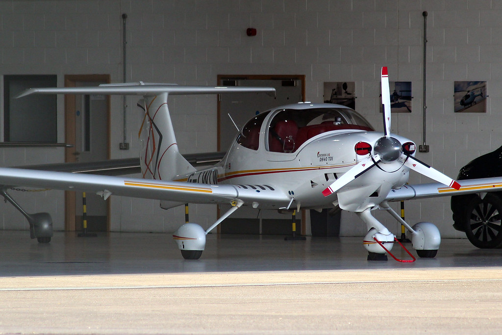 GLWLW GLWLW Diamond Aircraft Diamond Star DA40D at Norwi… Flickr