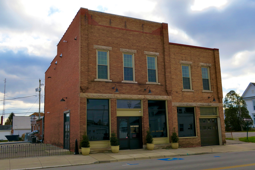 The AxeHandle, Columbus Grove, OH The AxeHandle, 120 Sou… Flickr