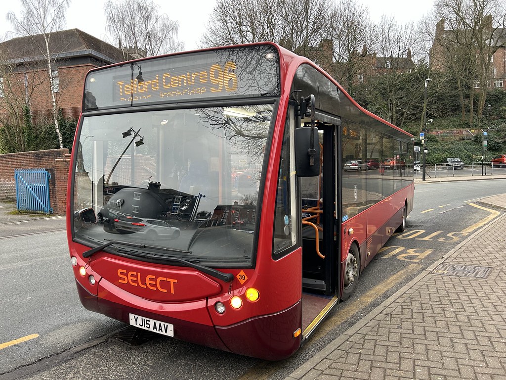 39 YJ15 AAV Shrewsbury Bus Station Greg C Transport Photography