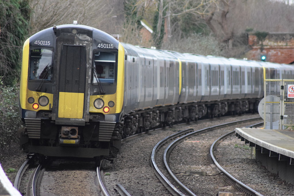 SWR 450115 Cobham and Stoke d'Abernon railway station Flickr