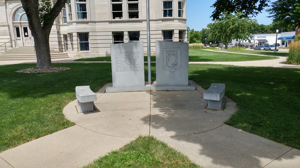 Dallas County Veterans Memorial, Adel, IA Adel, IA (Dallas… Flickr