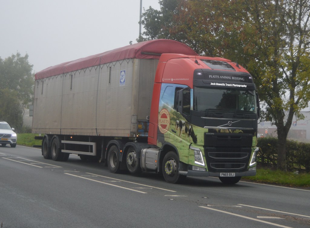 Platts Animal Bedding PN69 BXJ On The A5 At Oswestry Flickr