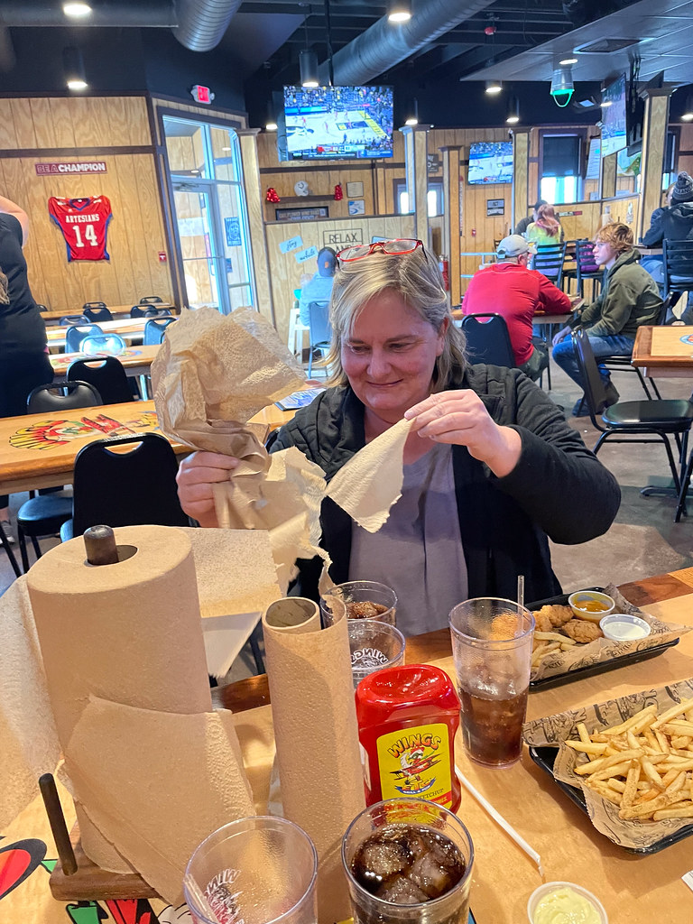 Martinsville Wings We take Ann to one of our favorite Wing… Flickr