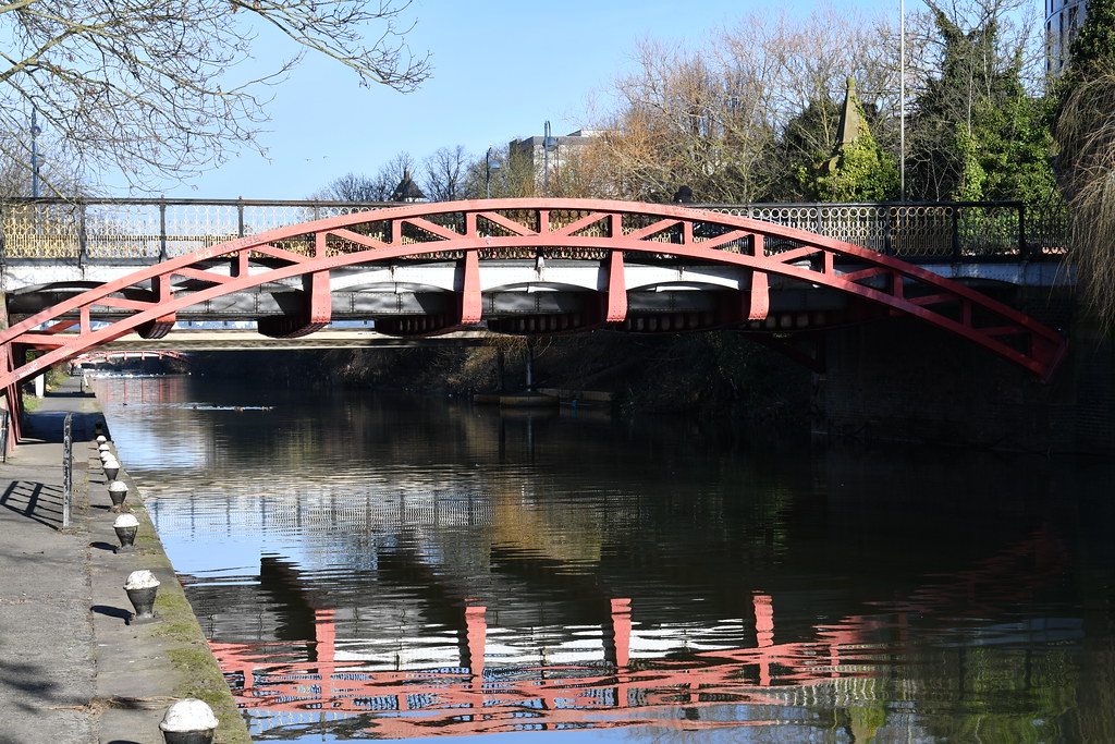 Upperton Road Bridge Upperton Road Bridge, Grand Union Can… Jez