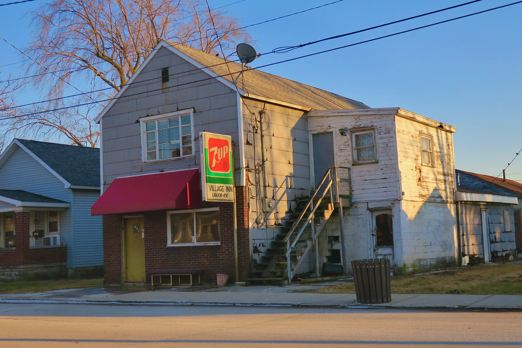 Village Inn, OH Village Inn, 297 Front Street, Cyg… Flickr