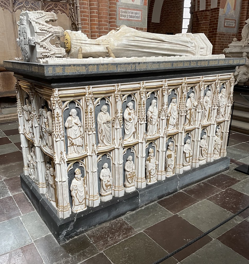 Sarcophagus of Queen Margrethe I at Roskilde Domkirke (Ros… Flickr