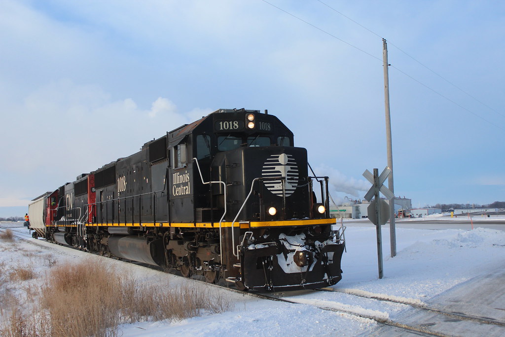 IC SD70 1018 shoves back to the ethanol plant in Lyle, MN Flickr