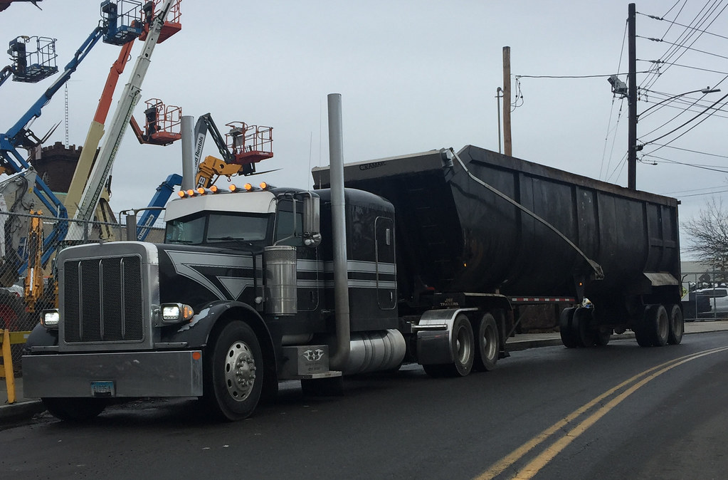 Peterbilt 379 M and W Construction Services, Hamden CT. Po… Flickr