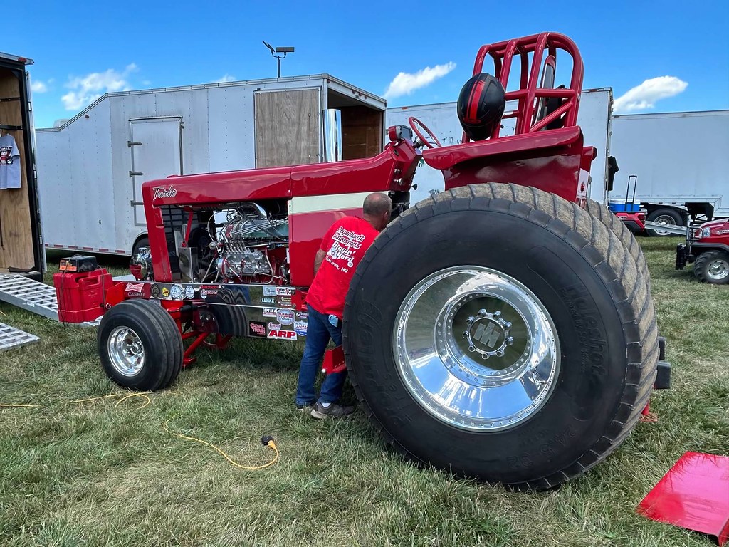 Hillsboro Truck and Tractor pull Evan Bosch Flickr