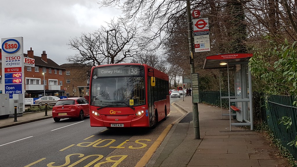 Westmoreland Road, Bromley GoAhead's No 186 is showing C… Flickr