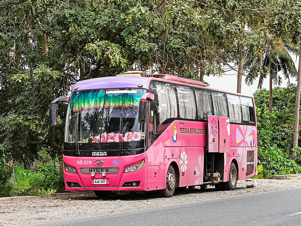 Mega Bus Lines Corp. 5D 329 Higer KLQ6123K "Utour" Flickr