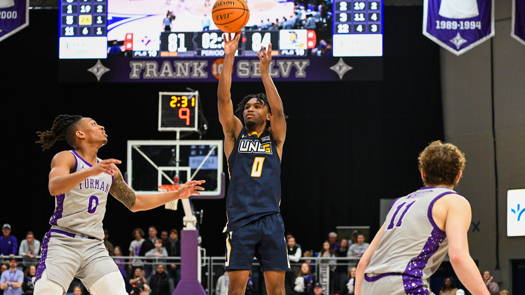 Keyshaun Langley(Southwest Guilford HS) Drops 30 as UNCG Spartans Down