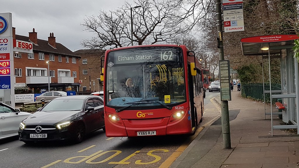 Westmoreland Road, Bromley GoAhead's SE262 on the 162 to … Flickr