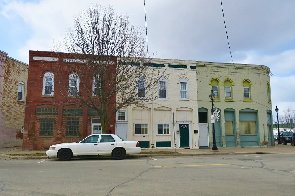 Vacant Buildings, Dundee, MI Vacant buildings in downtown … Flickr
