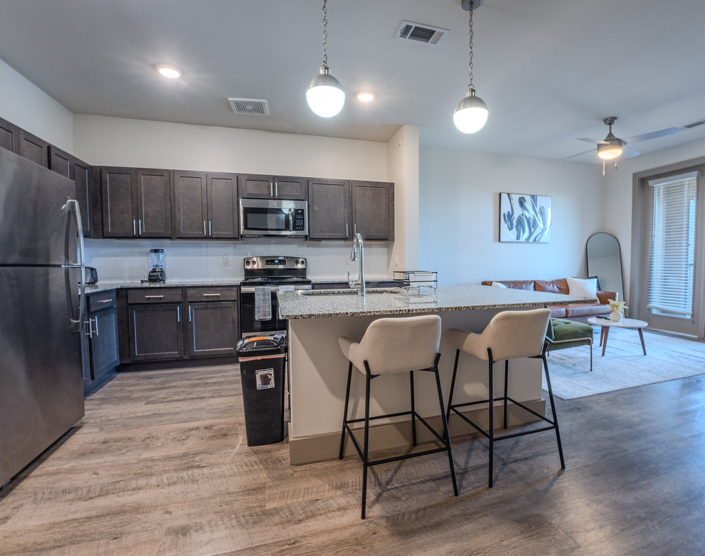 DSC098542 Lester AirBnB Shelton Rivera Flickr