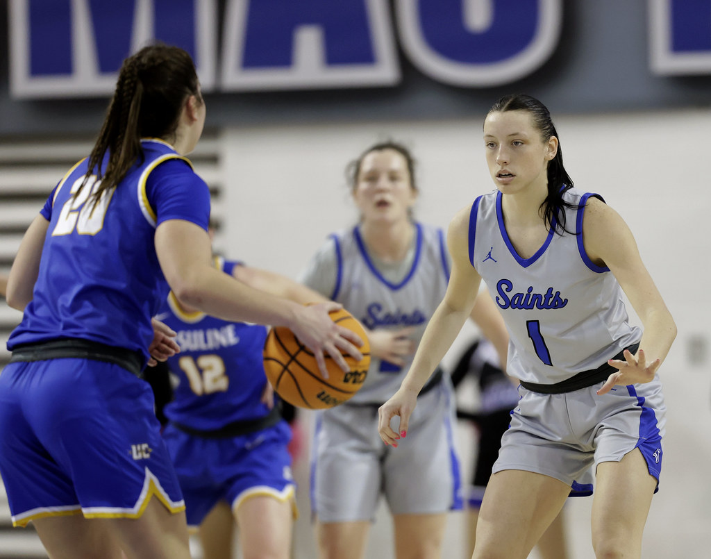 202324 WBB vs Ursuline Flickr