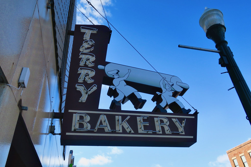 Terry Bakery, Ypsilanti, MI Terry Bakery, 119 West Michiga… Flickr