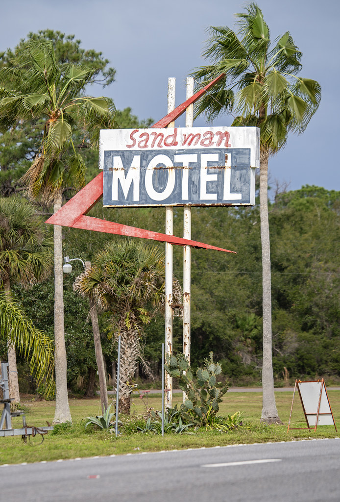 Sandman Motel, Mims (FL) Ben Hagen Flickr