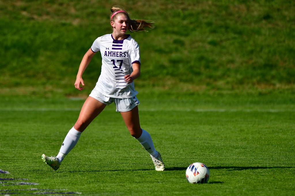 221009_amherst_w_soccer_4334 10.9.2022 © Mike Orazzi Bowdo… Flickr