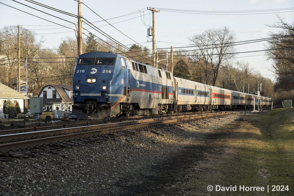 Metro North 943 at Lakeview Avenue, Valhalla, New York Flickr