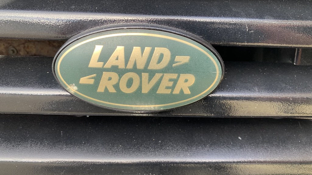 Land Rover badge Calum McLean Flickr