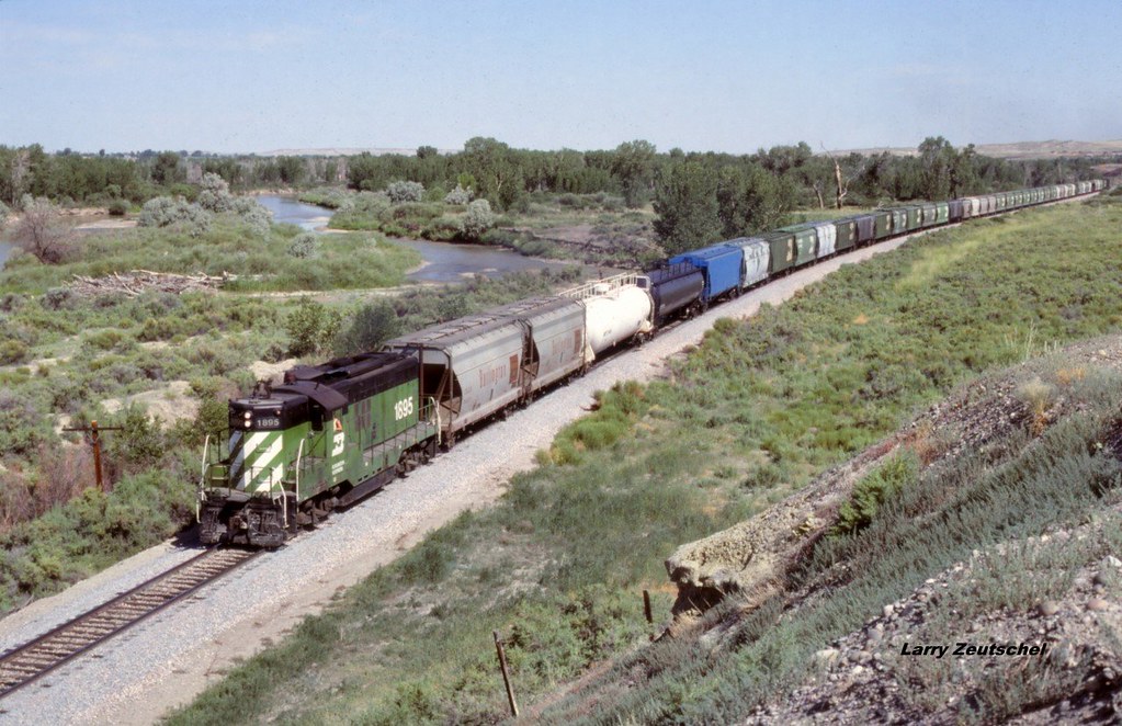 BN E.of Manderson,WY The Greybull local working railroad w… Flickr