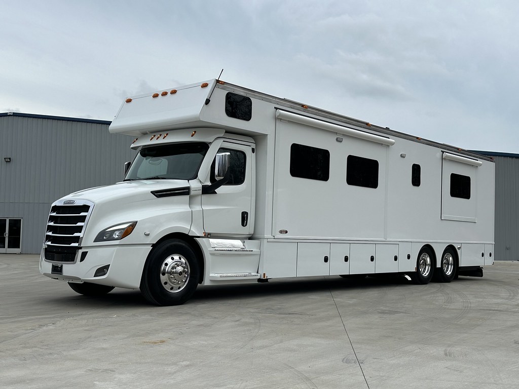 2021 Renegade Classic 45CBF 600HP Motorhome For Sale! Slee… Flickr