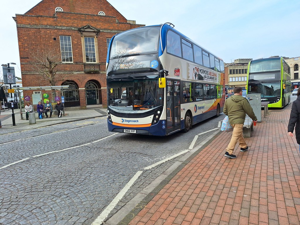 Stagecoach e400mmc on silk Mills Park and ride Ben Wilson Flickr