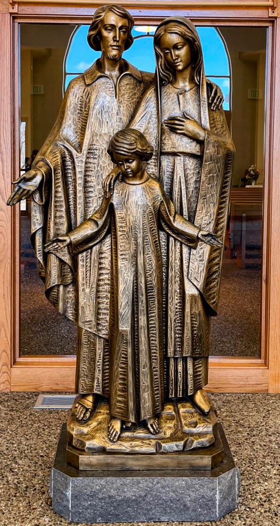 Holy Family Statue Church of The Holy Family Kasson, M… Flickr