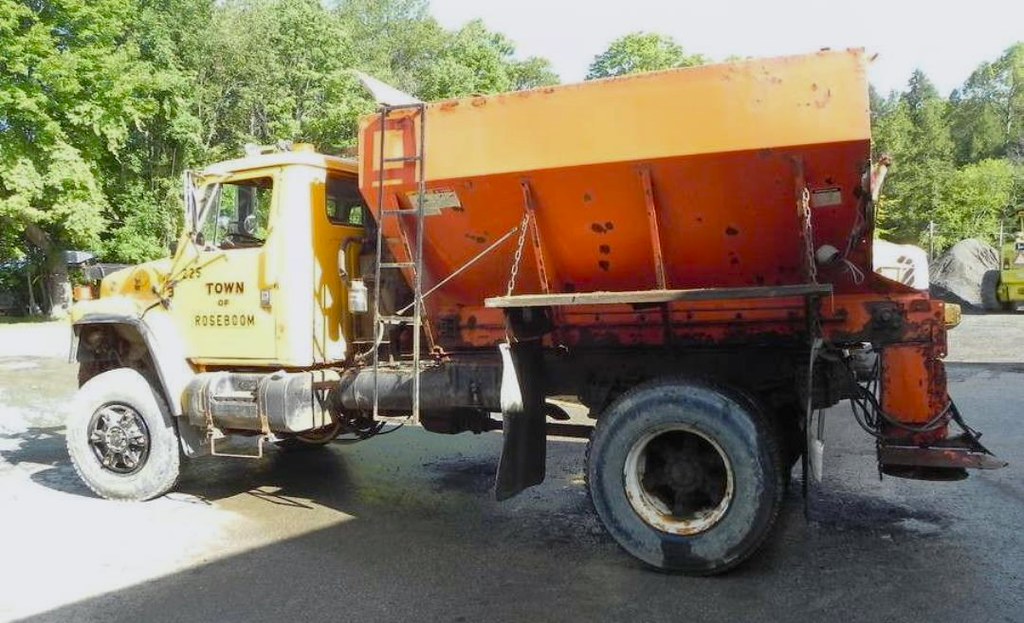 Town of Roseboom, NY 1985 International S1854 4x4 plowsa… Flickr