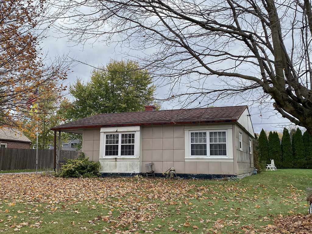 OH Bucyrus Lustron House Lustron house in Bucyrus, Ohio.… Flickr