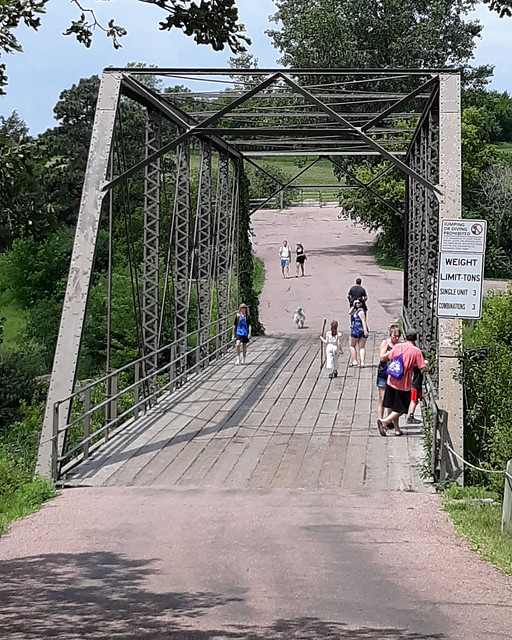 Palisades Bridge, Palisades State Park rural Garretson, SD a photo