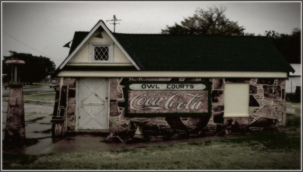 OWL COURTS 1Britton, OK. James Seelen (a.k.a.) SKY★VU Flickr