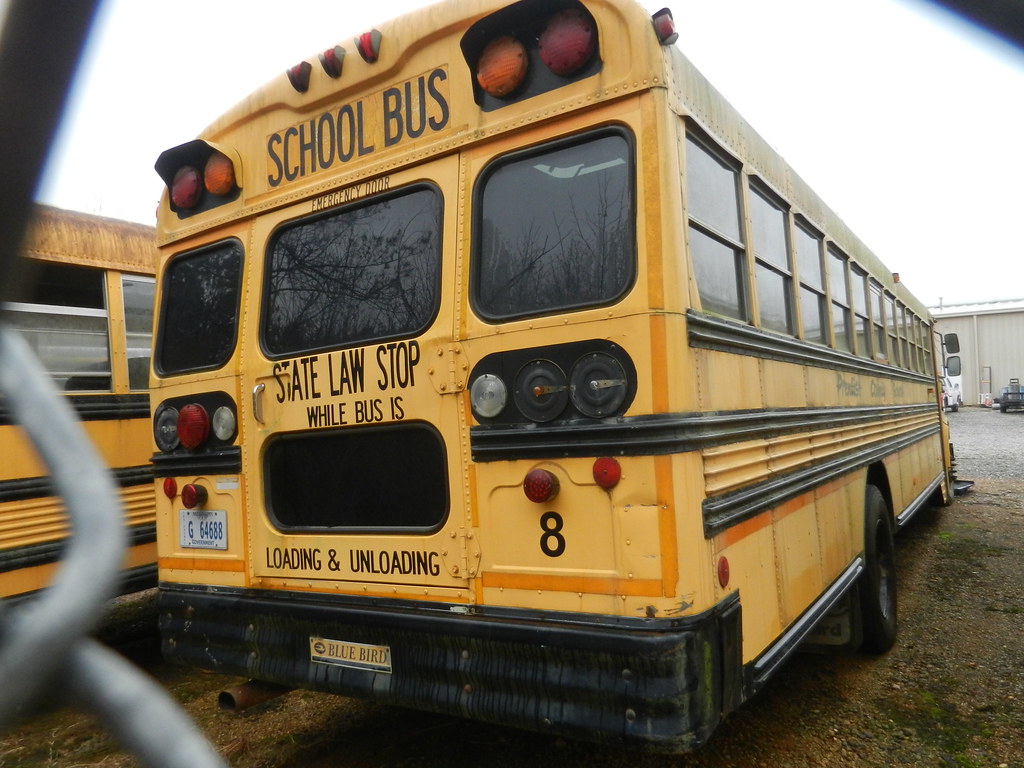 Prentiss County Schools 8 exMO (2) Bus lot Booneville, … Flickr