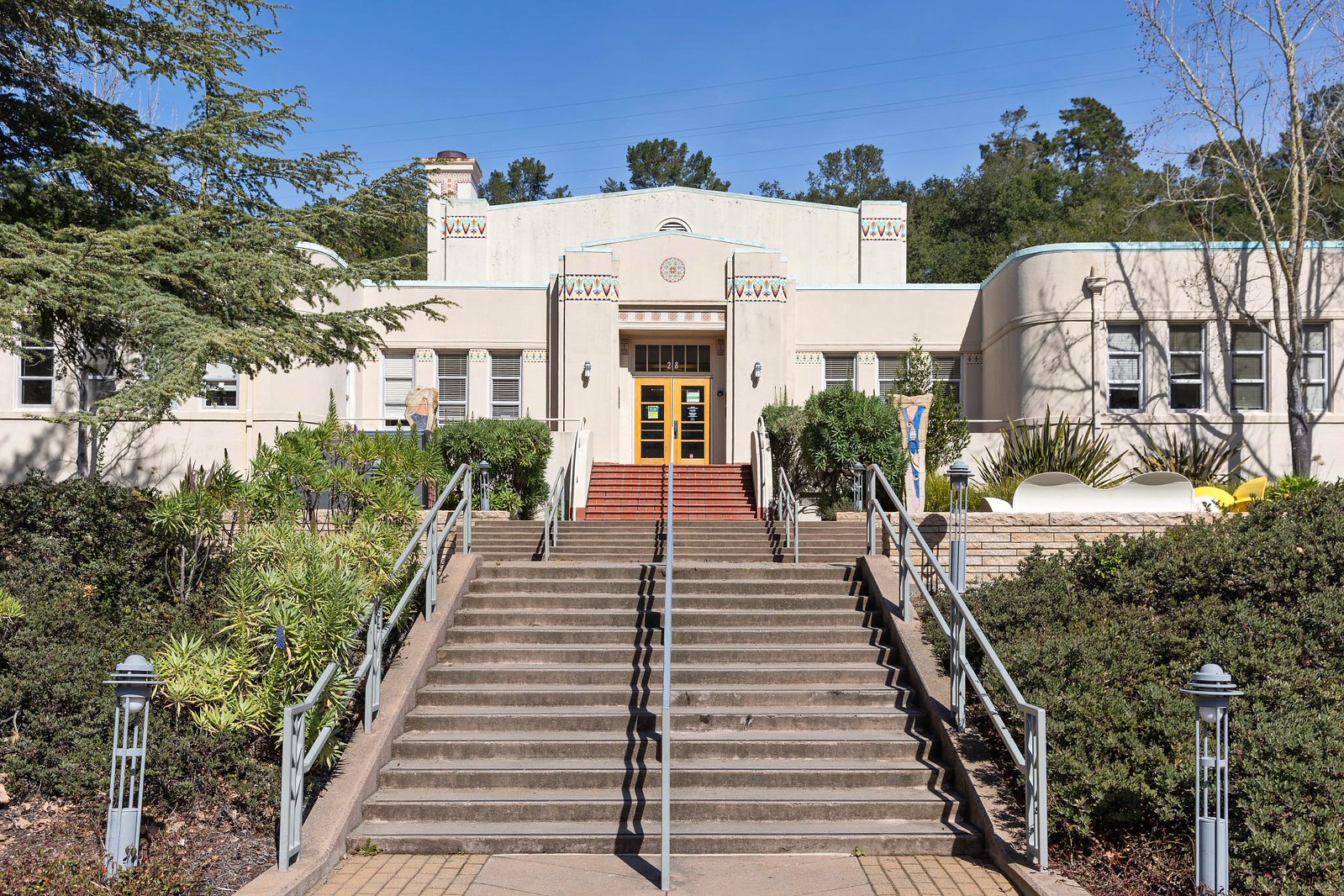 125 Silver Oak Terrace, Orinda Presented by Celeste Pacelli