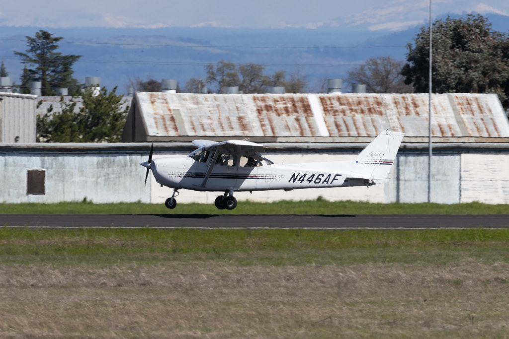 Private (Beale AFB Aero Club) Cessna 172R N446AF Beale Air… Flickr