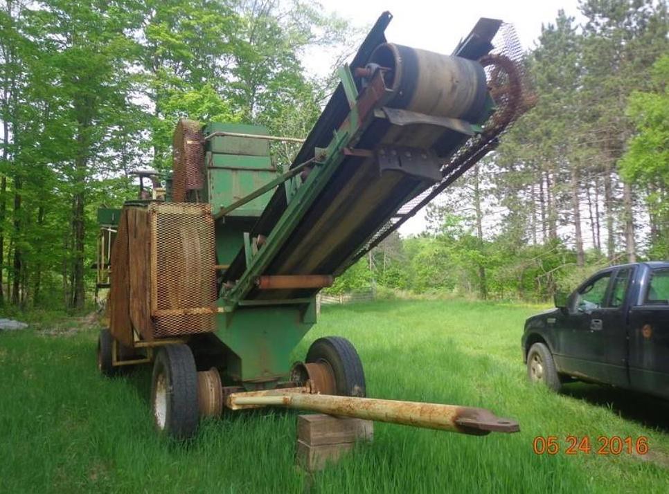 Town of Pitcairn, NY 1963 Diamond 25 rock crusher_2 Flickr