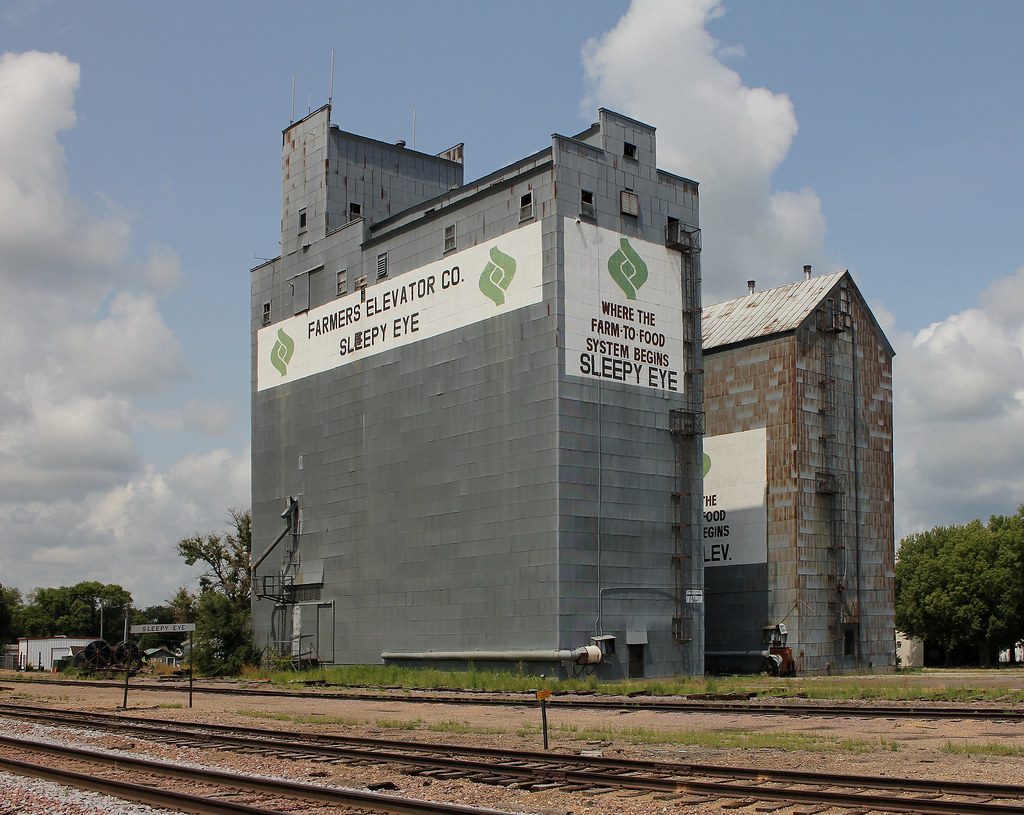Farners Elevator Co. Sleepy Eye, MN Tom McLaughlin Flickr