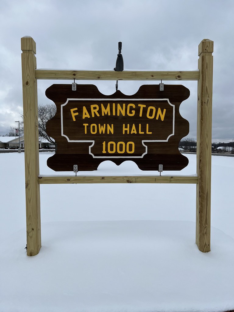 Farmington Town Hall MMR Dad Flickr