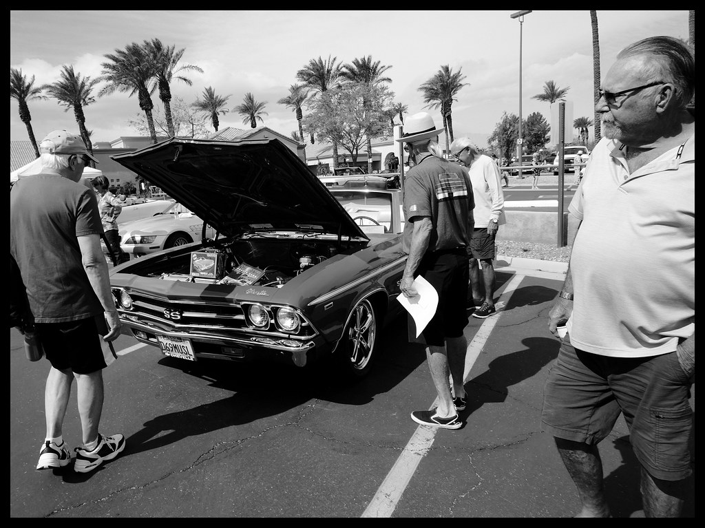 BW SUN CITY CAR SHOW 2024 03 Larry Mendelsohn Flickr