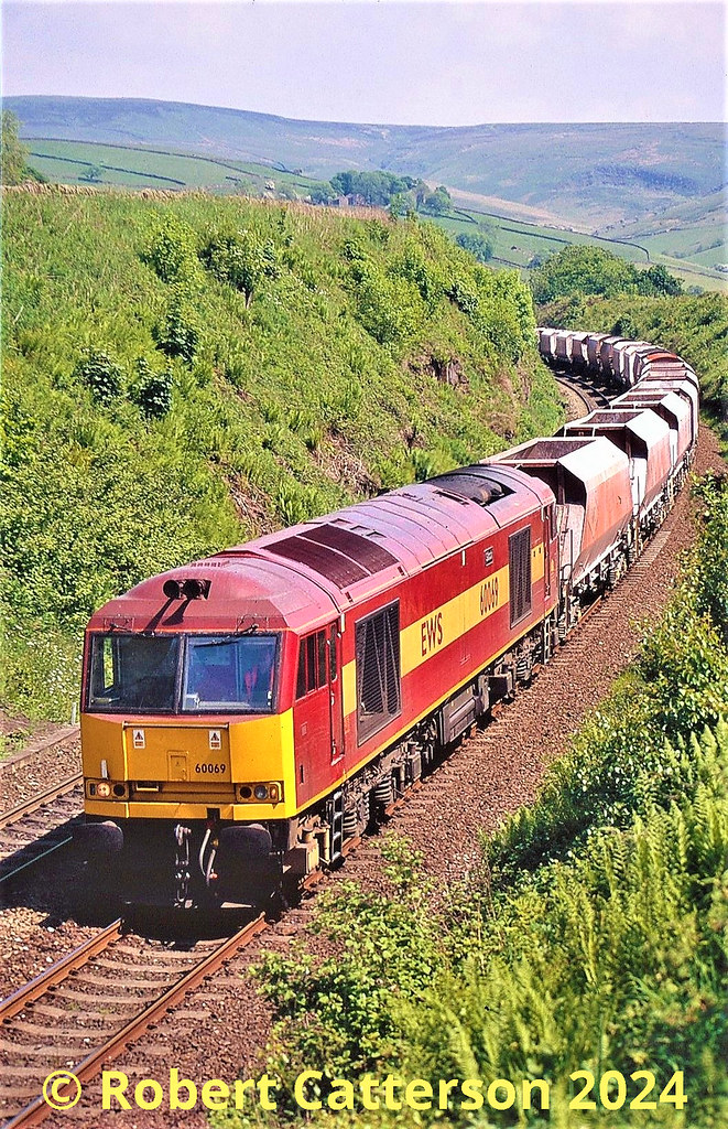 RLT33033 862006 Wash 60069 approaches Chinley East Jct … Flickr