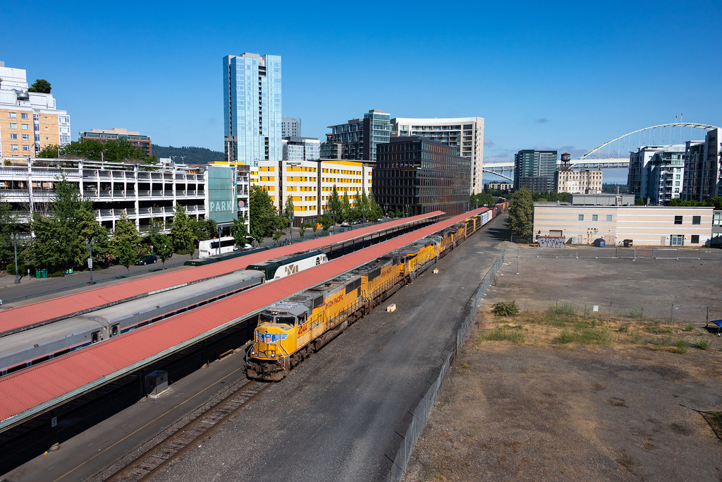 Downtown Trains Portland, Oregon Cooper Smith Flickr