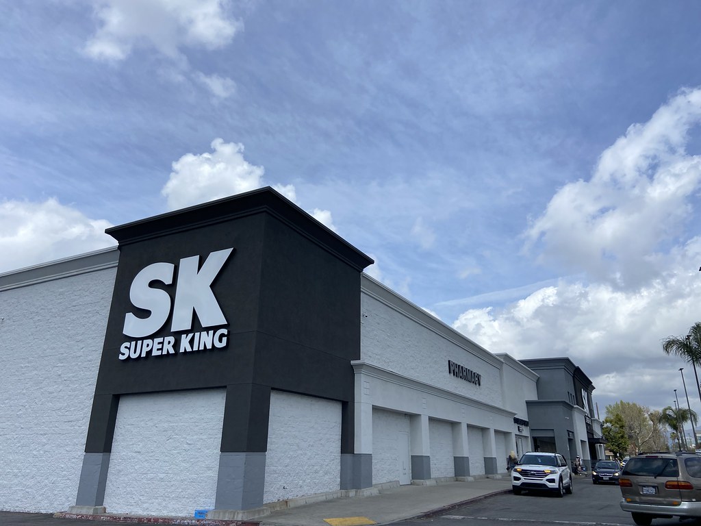 Super King Markets Van Nuys, CA Former 2000build Grocery … Flickr