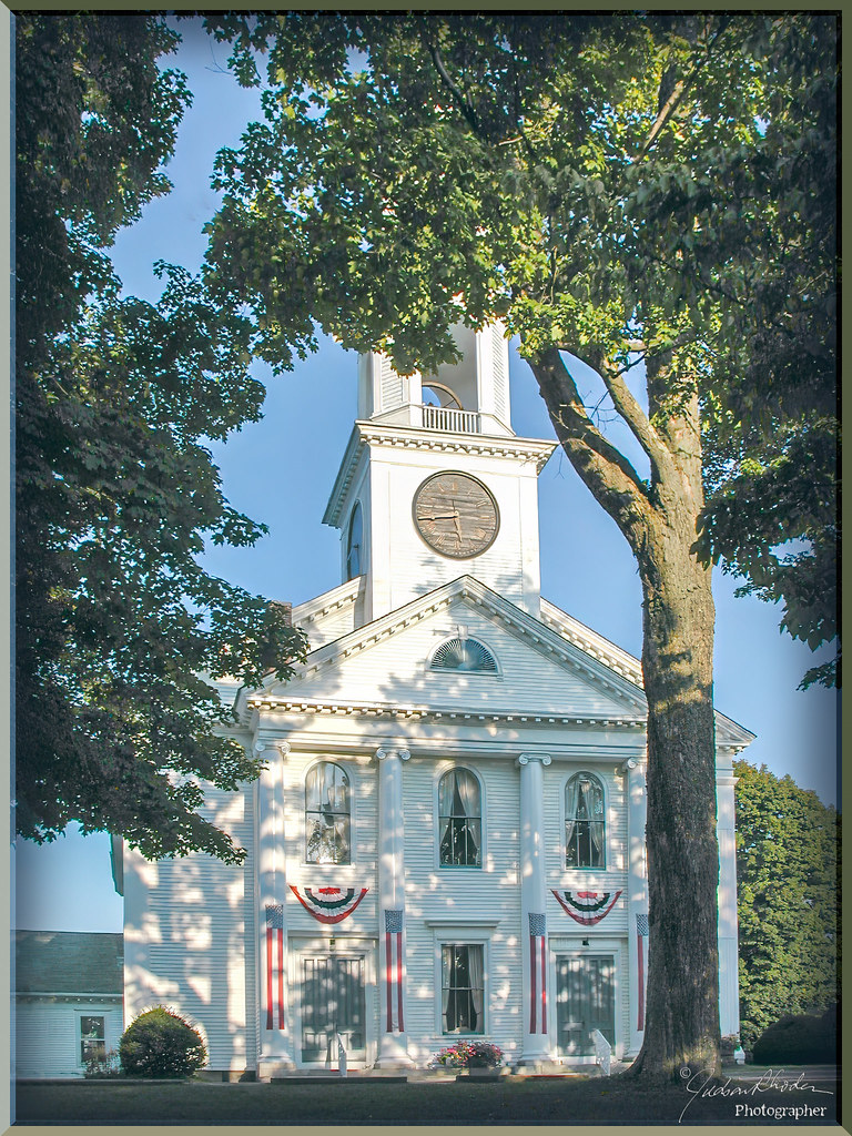 First Congregational Church Located at 144 North Main Stre… Flickr