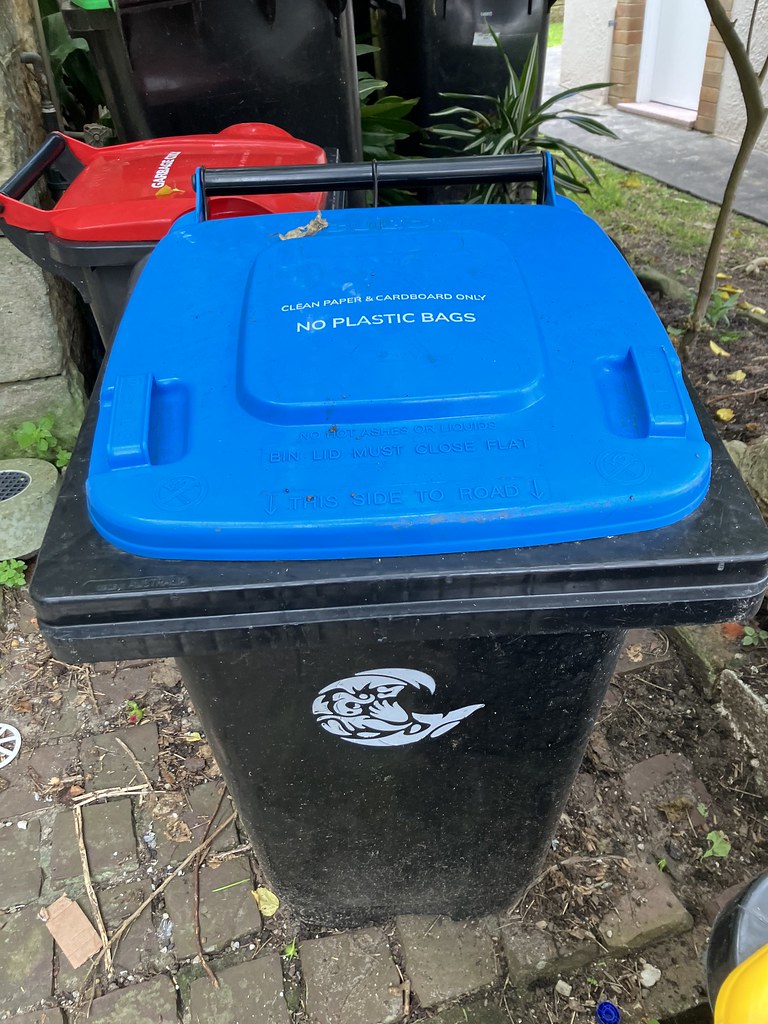 URM and Northern Beaches Bins Melbourne Garbo Fan 2008 Flickr