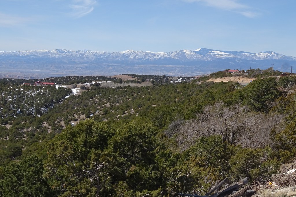 NM1164AHigh Road to TaosJemez Mountains from Truchas Flickr