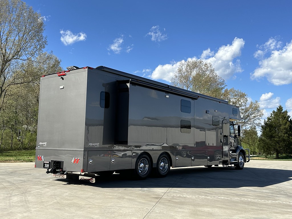 2021 Renegade 45CBF Motorhome For Sale! Sleeps 10 & Two Fu… Flickr